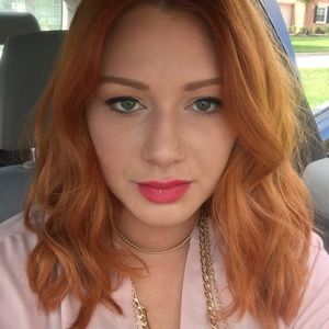 Meet your Posher, Nina